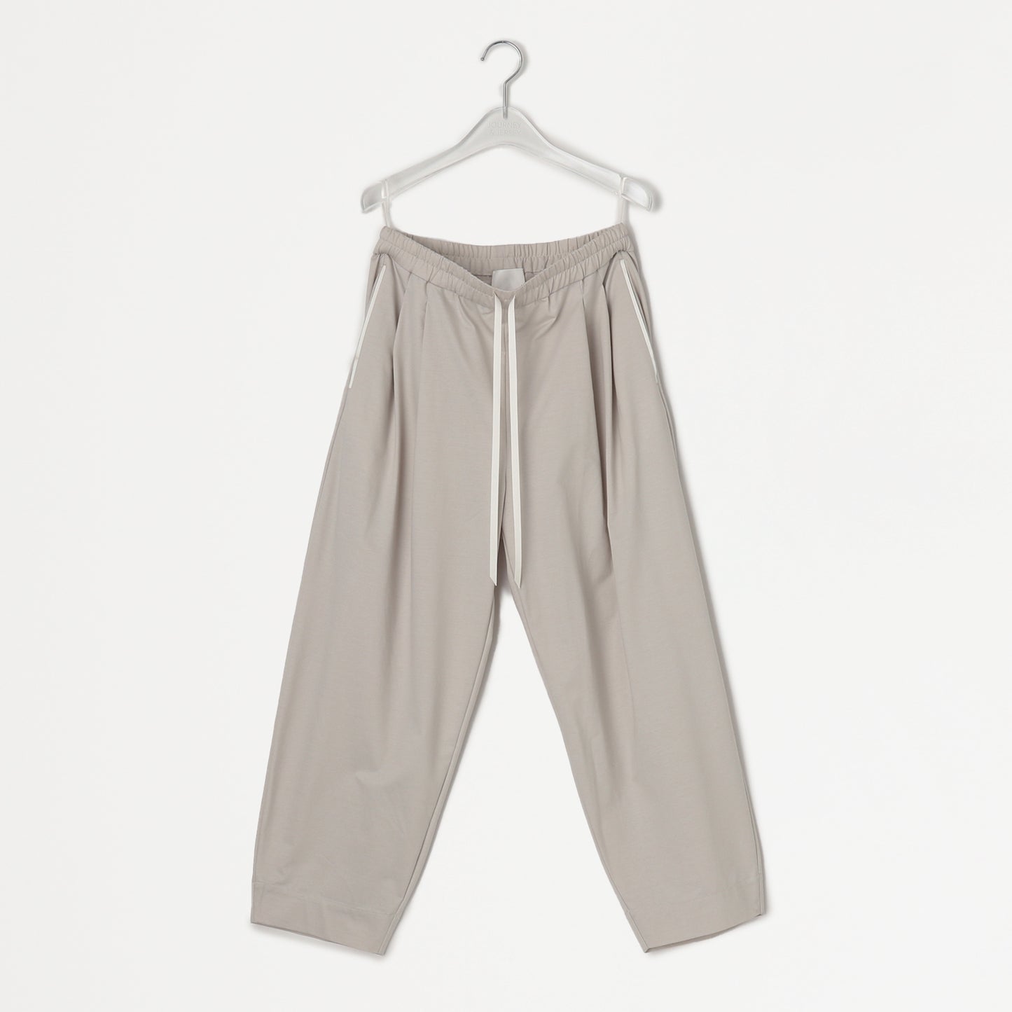 Shiny high-gauge relaxed pants