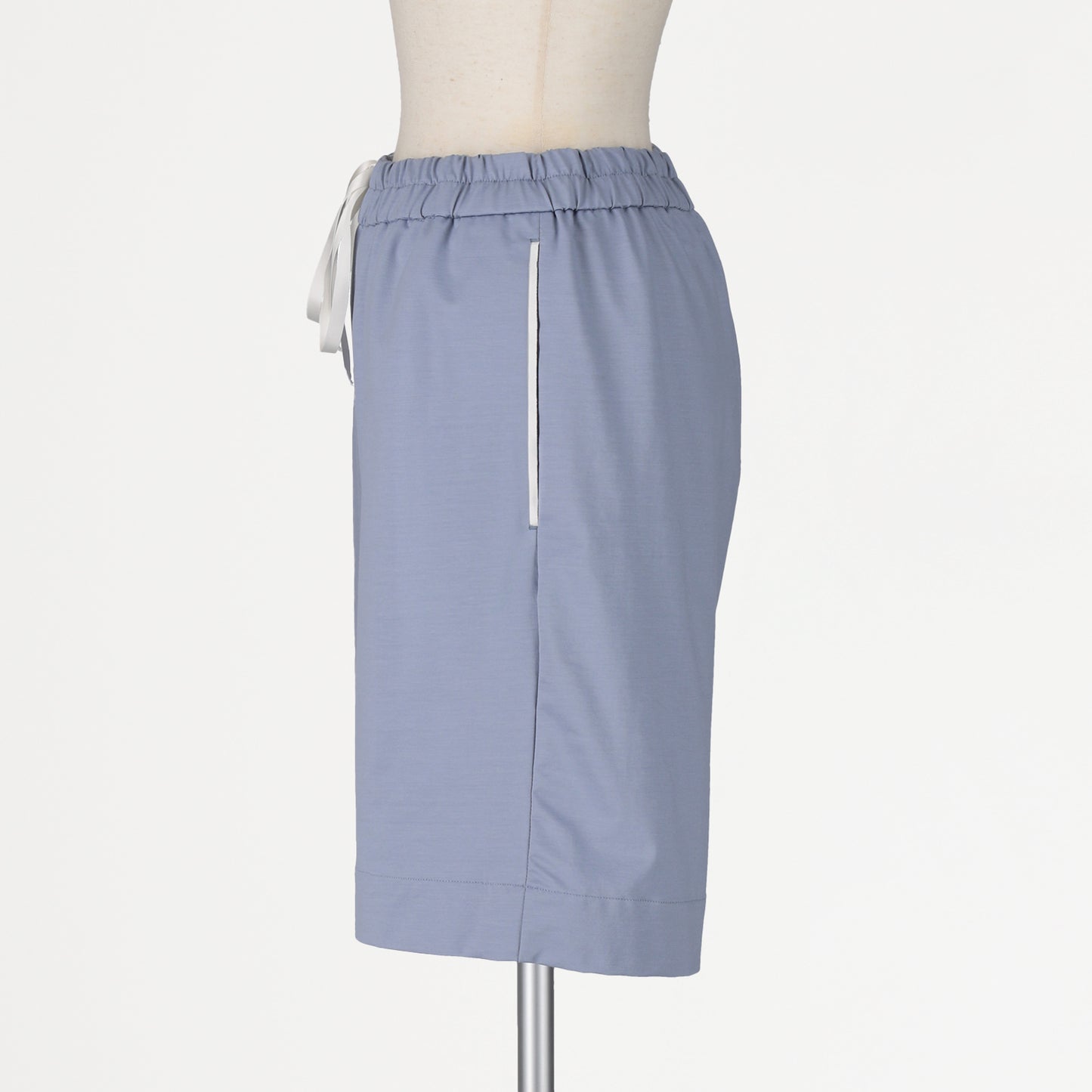 Shiny high-gauge relaxed shorts